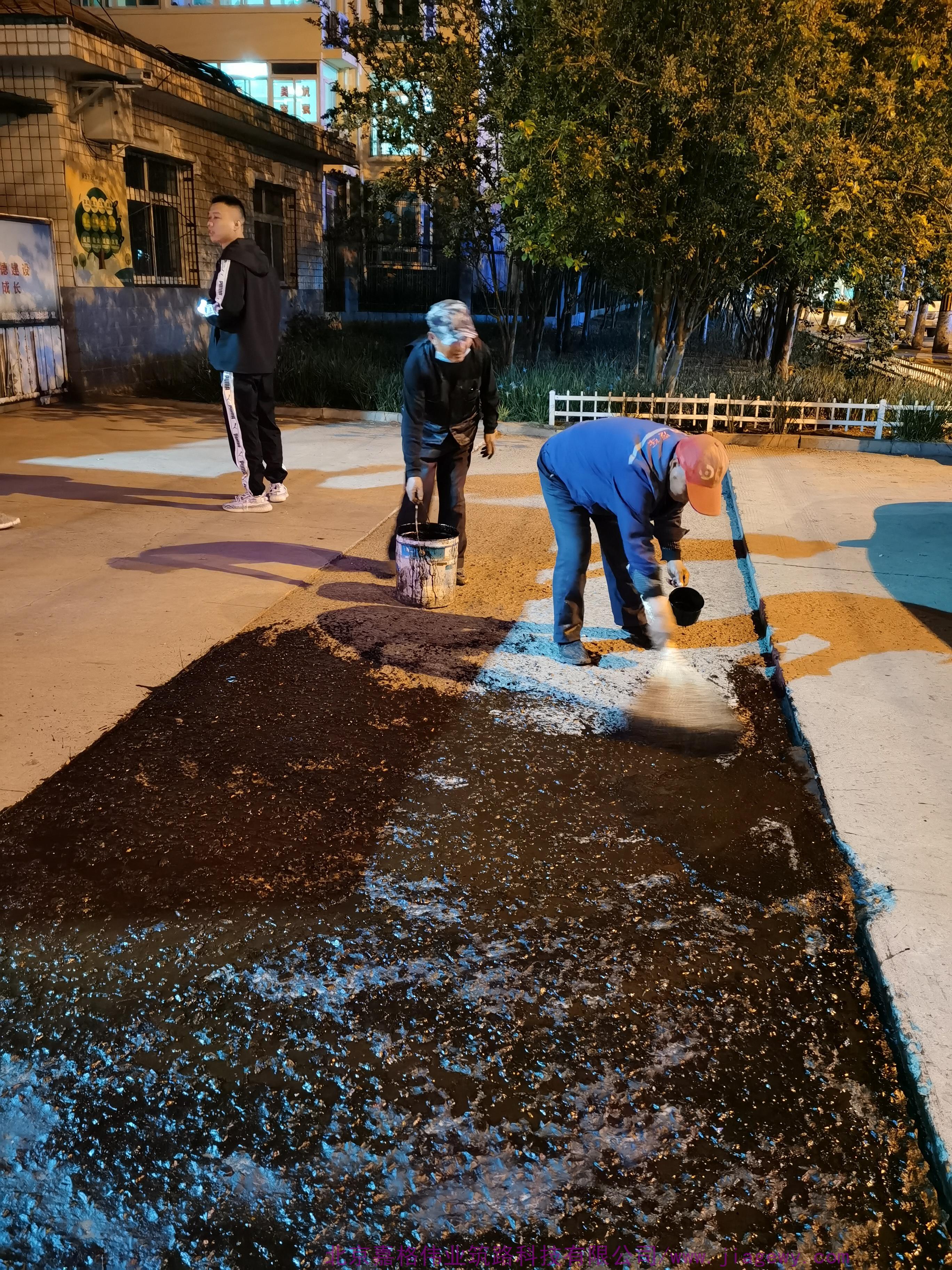 瀝青冷補(bǔ)料如何應(yīng)對(duì)北京的雨季？